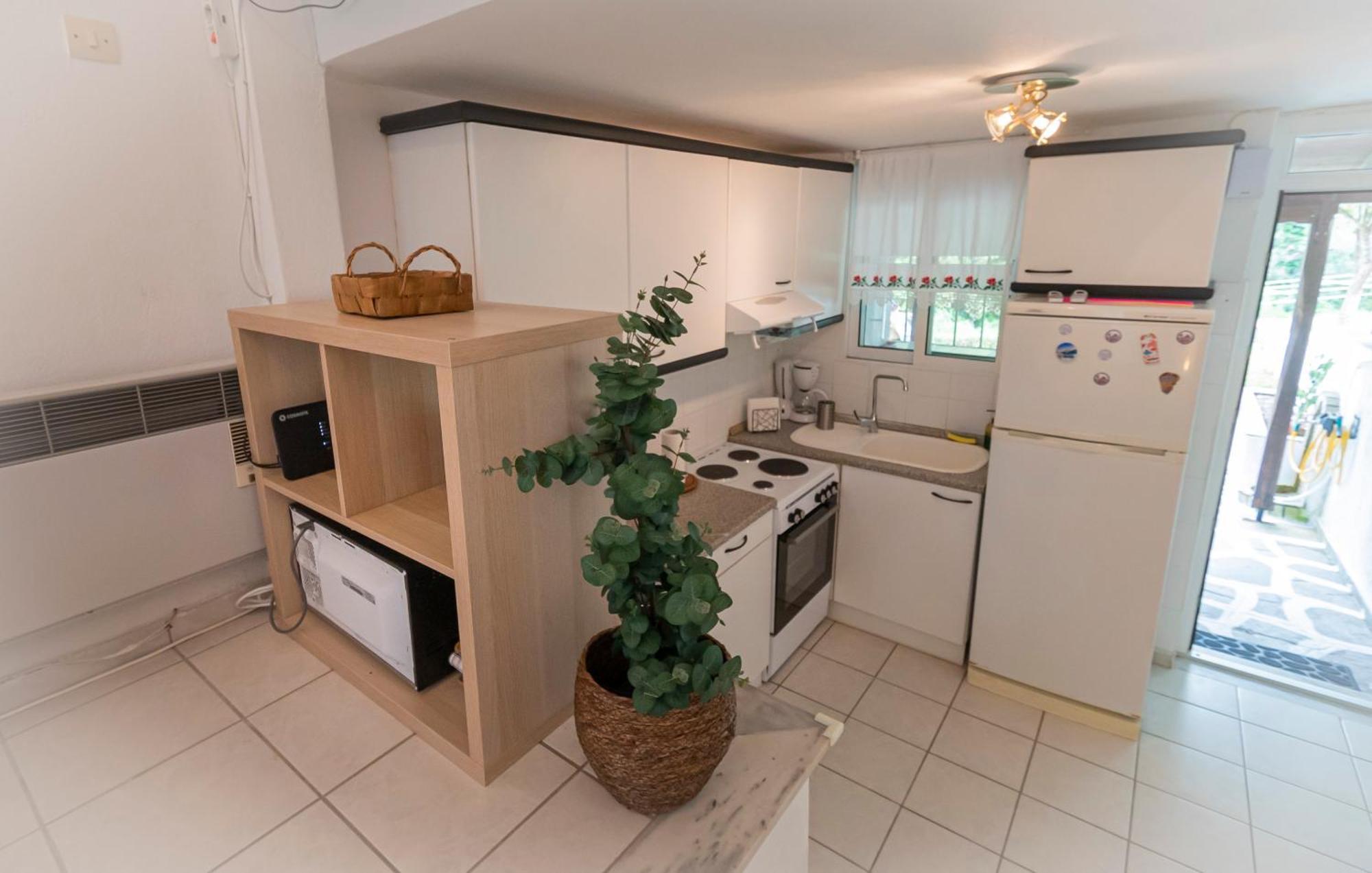 Sunny Breeze Maisonette By Rentalspro - Fourka