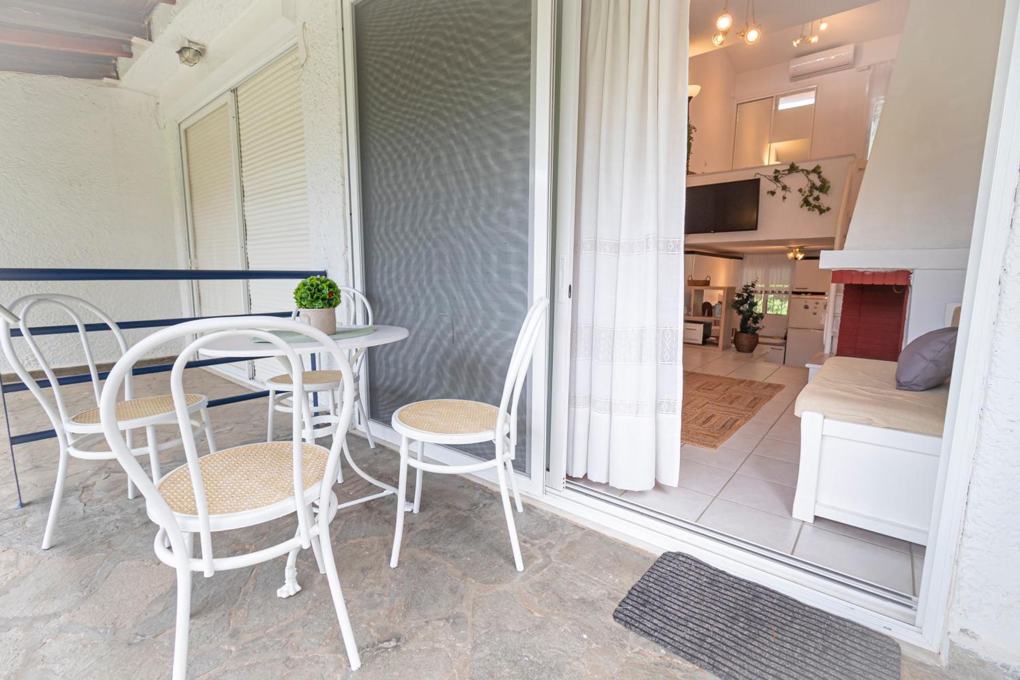 Sunny Breeze Maisonette By Rentalspro - Fourka Ferienhaus